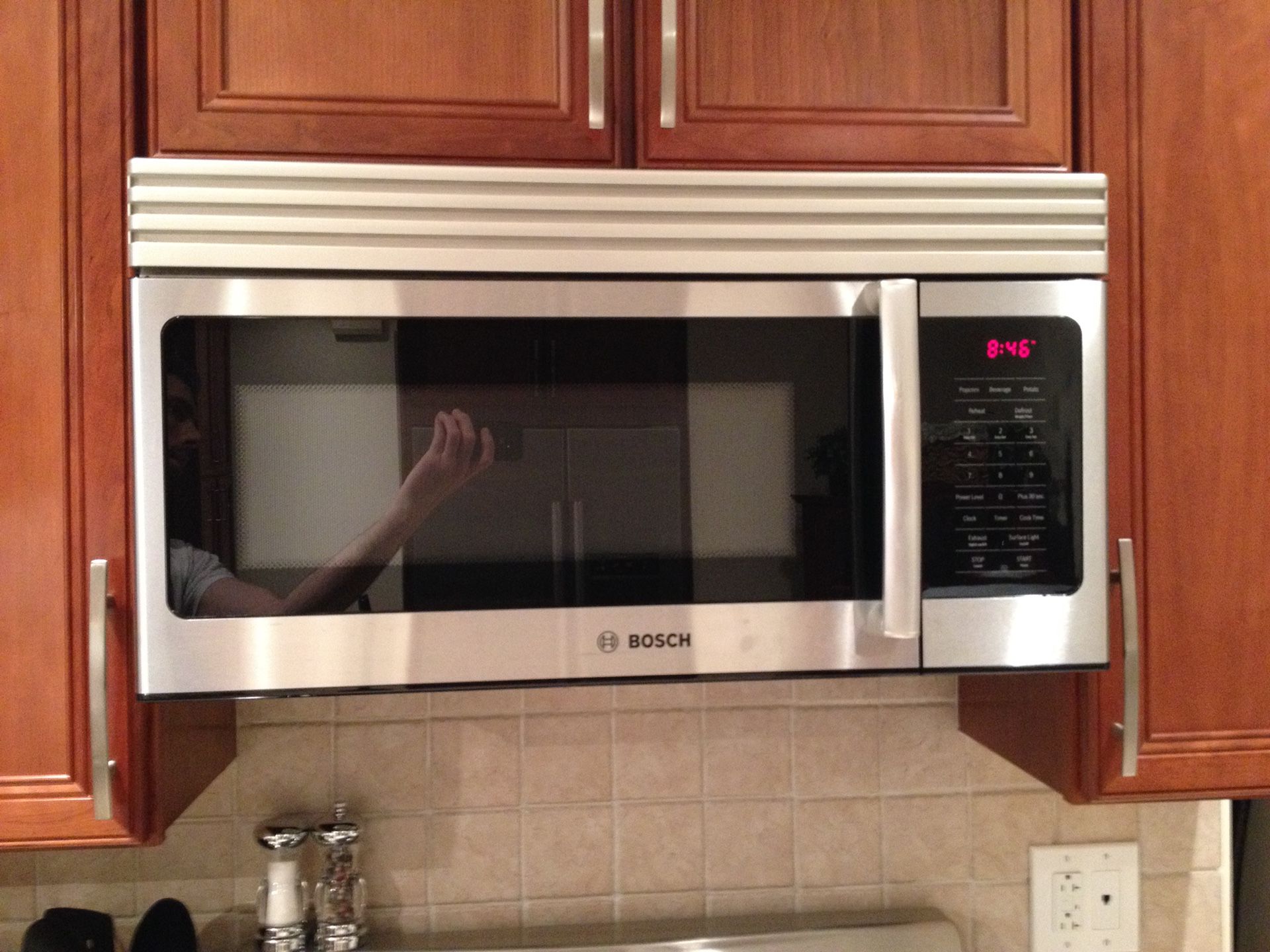 Stainless Steak Bosch Over-The-Range Microwave