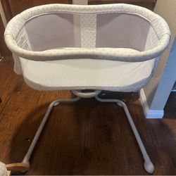 Baby Bedside  Bassinet (Halo)
