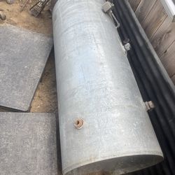 200 gallon water tank