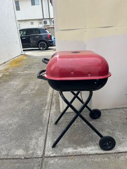 Americana Walk-A-Bout Charcoal Original Square Grill