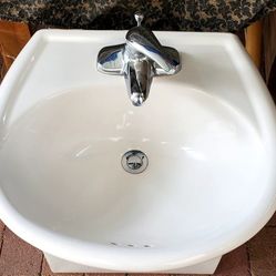 21 x 17  Bathroom Sink With Faucet  Wall  Or Pedestal  Mount 
