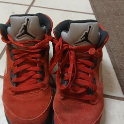 Nike Air Jordan Bull Red Size 4Y