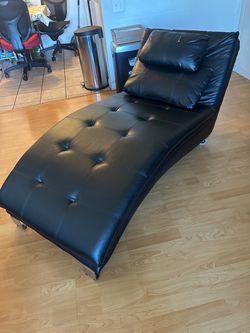 Chaise  lounge