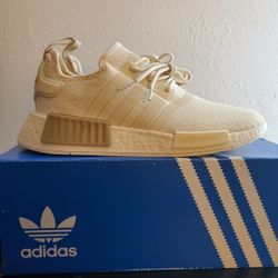 Womens Adidas NMD R1 size 9