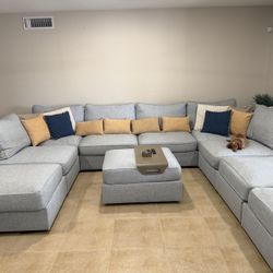 Couch with Built-In Surround Sound - Lovesac
