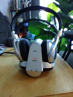 Royal sound teq headphones with bluetooth