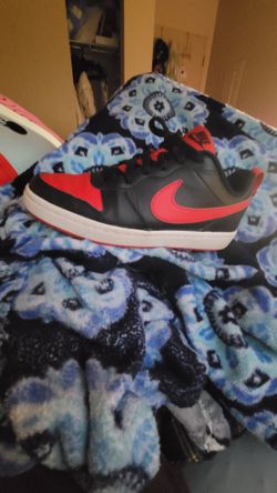 Court Borough Low 2 Black University Red (GS)