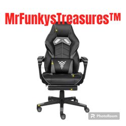 Gaming Chair with Footrest