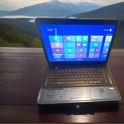 HP 2000 Notebook Laptop AMD E-300 6GB RAM 320GB HDD Windows 8.1 Tested Working