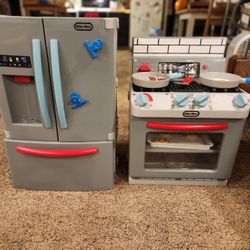 Little Tikes My First Oven & Little Tikes First Fridge Refrigerator with Ice Dispenser