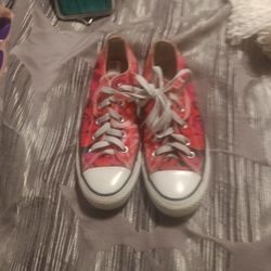 Ladies Converse Size 6