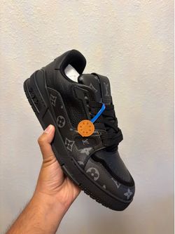 Black LV MONOGRAM TRAINER SIZE 11