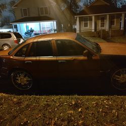 1997 Ford Crown Victoria