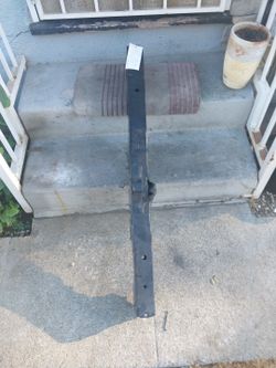 2010 and 2016 toyota prius cora lexus c city two hundred front cross member , picked up in van nuys , auto