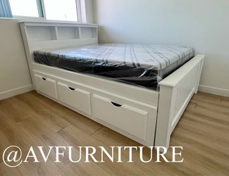 White Full Bed w Drawers and Foam Mattress