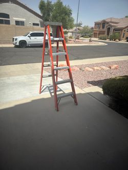 Louisville 6ft ladder fiberglass