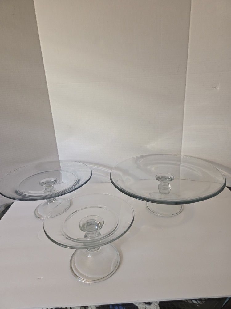 3 Bakers Cake Plate Displays Small, Medium And Large