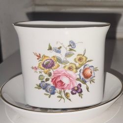 Diameter 4"  H2.5 Vintage England Royal Worcester Fine Bone China Cigarette Holder & Ashtray Set