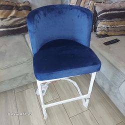 Bar stool