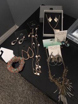 Lot of jewelry