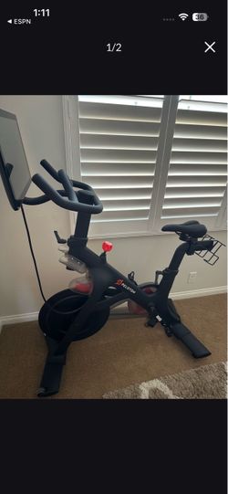 Peloton Bike With Size 42 Shoes