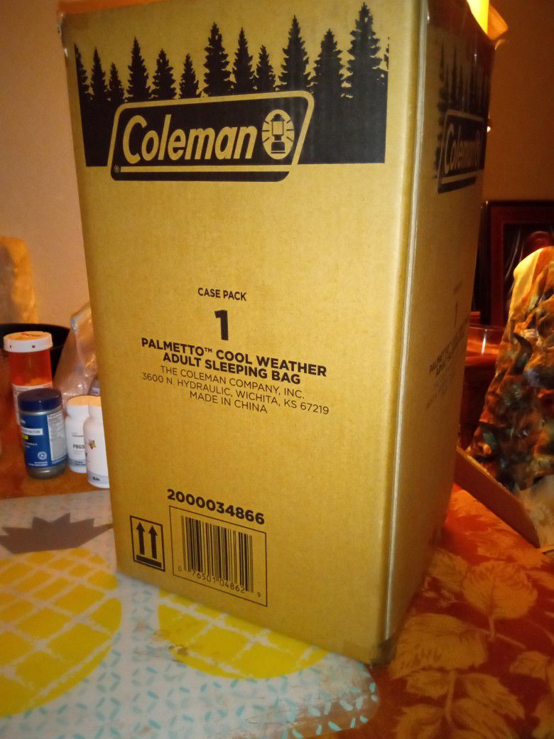 New N Box** Coleman Palmetto Adult Sleeping Bag**