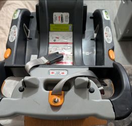 Like new chicco infant carseat base.