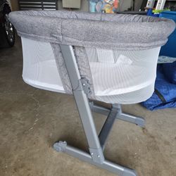 Simmons Bassinet