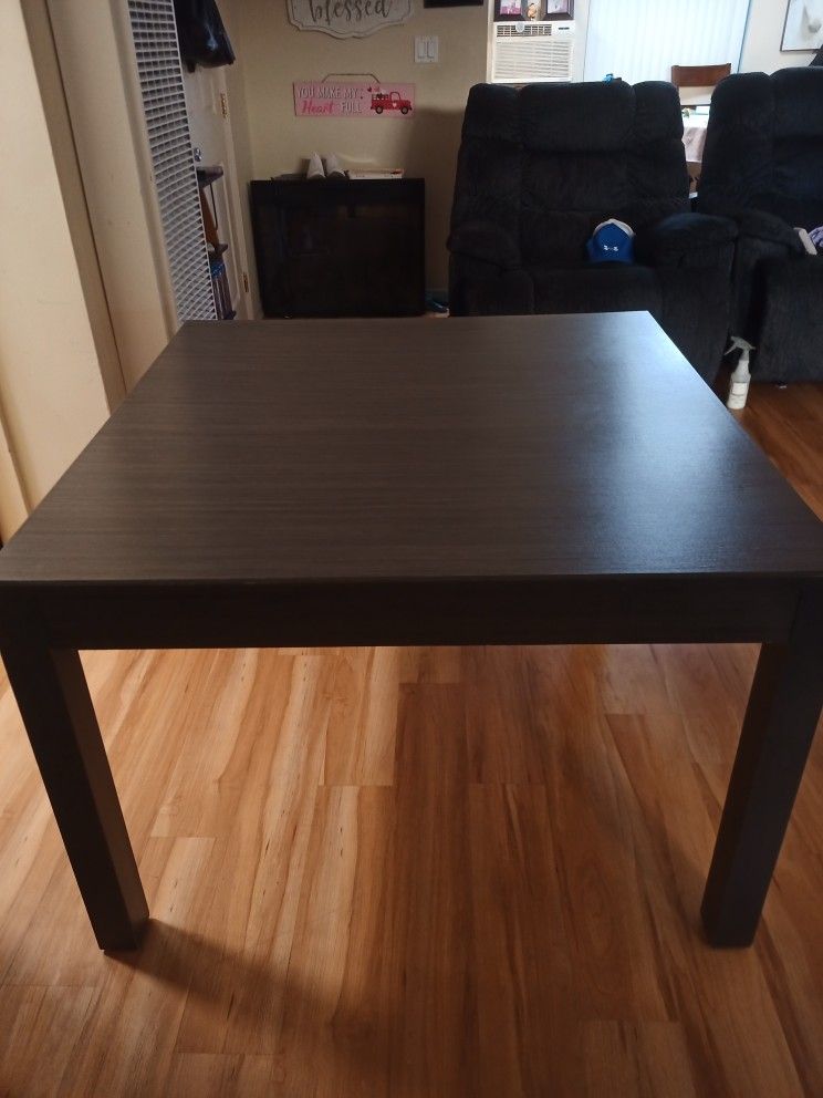 WOOD DINING TABLE