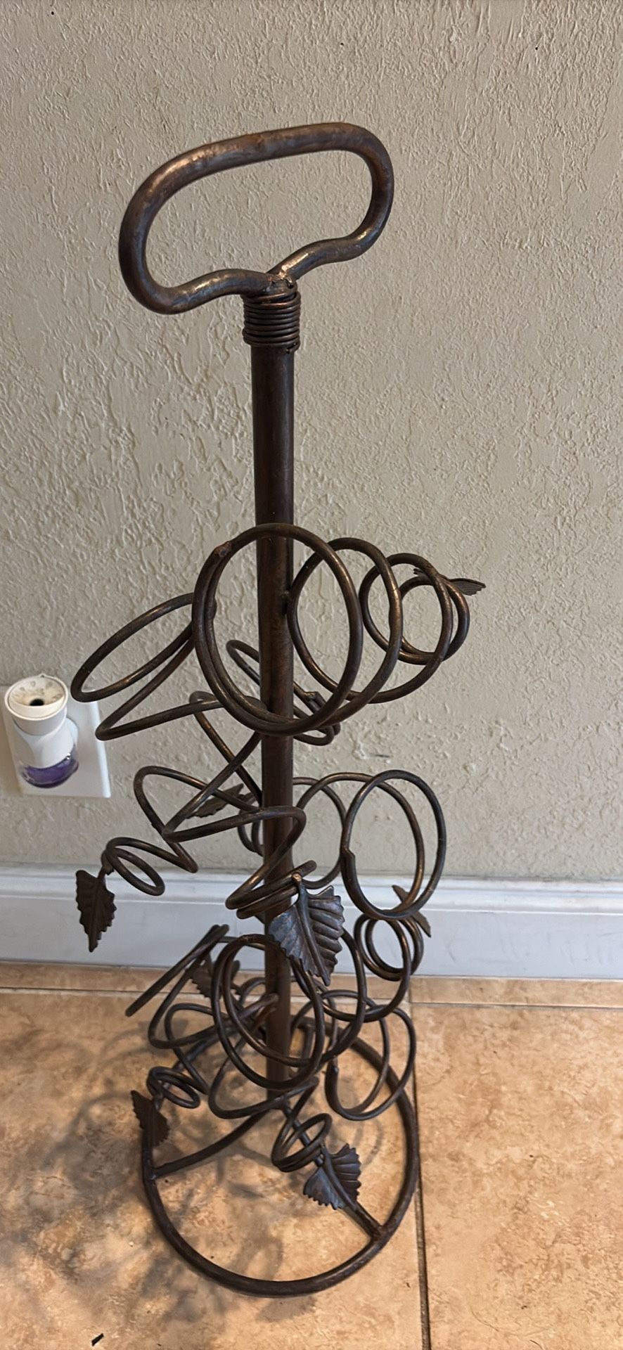 Bottle holder, wine rack bottle holder, H32β, Diameter 10β. 8 bottles. Location π