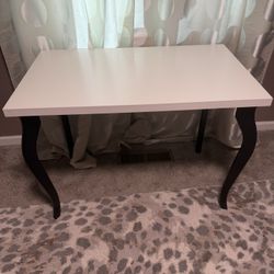 Desk- Good Condition 
