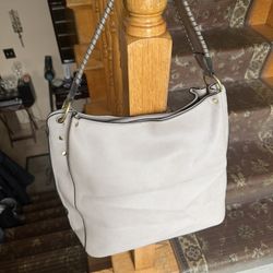 Woman’s Shoulder Bag