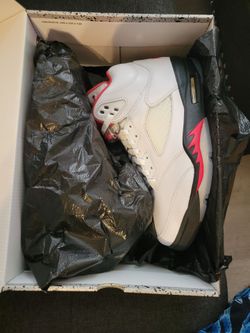 Air Jordan 5 Retro Fire Red Sneakers