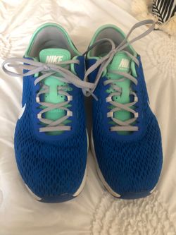Nike shoes women size 7.5