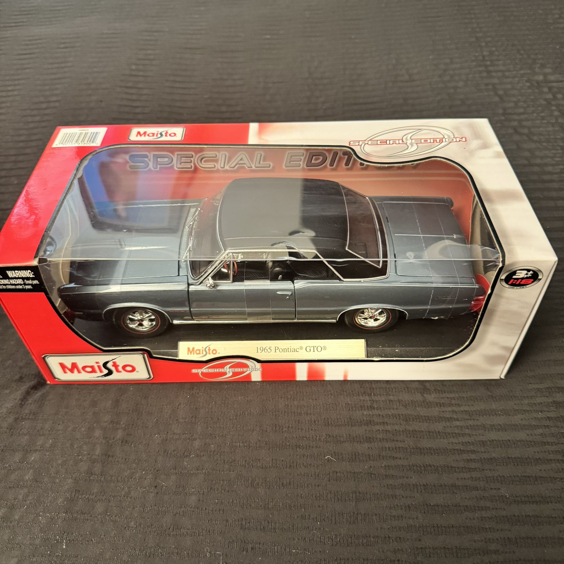 NEW! Maisto 1965 Pontiac GTO Diecast Model Car 1:18 Special Edition SEALED!