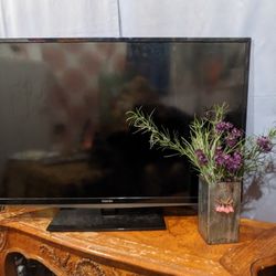 Toshiba HDMI 36 X 20 TV