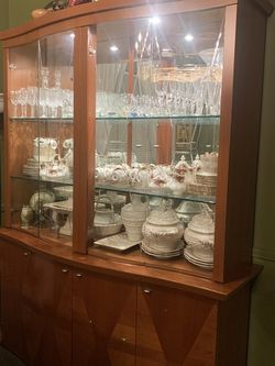 Solid Wood China Cabine Hutch and Buffet