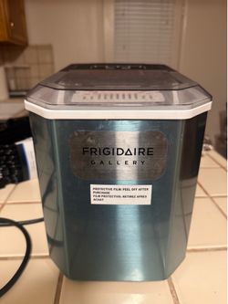 Counter top ice maker