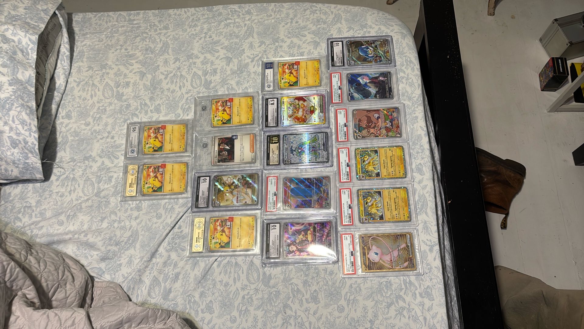 Pokemon Slabs ! Graded Pokemon PSA, CGC, ETC