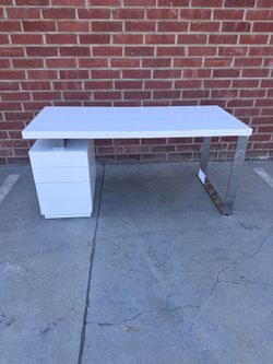 White Desk With 3 Drawers 