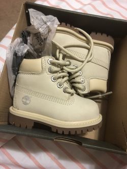 Size 4C cream timberlands