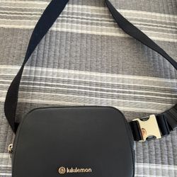 Lululemon Shoulder / Waistband Purse