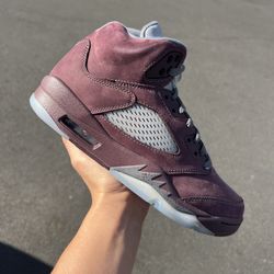 Jordan 5 Burgundy (Size 8.5)
