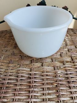 Vintage glassbake #9 9" made for Sunbeam milk glass mixing bowl