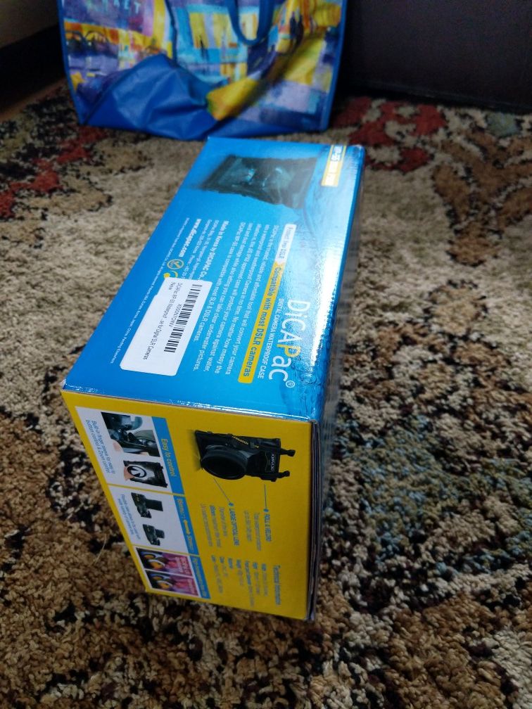 DicaPac waterproof DSLR case