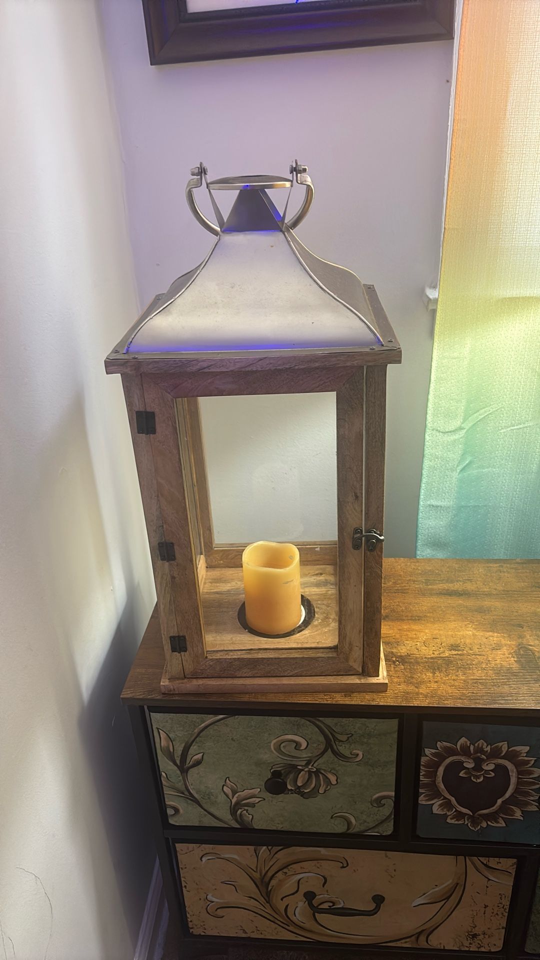 Wooden Lander Light