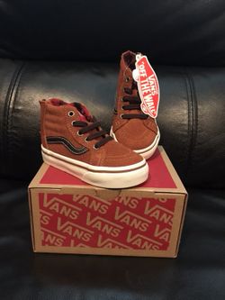 NEW Sk8-Hi Vans 5.5 (toddler)