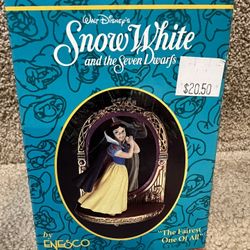 Snow White The Fairest of them all ENESCO 1990s Christmas Ornament Disney