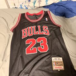 Michal Jordan jersey bulls 23 