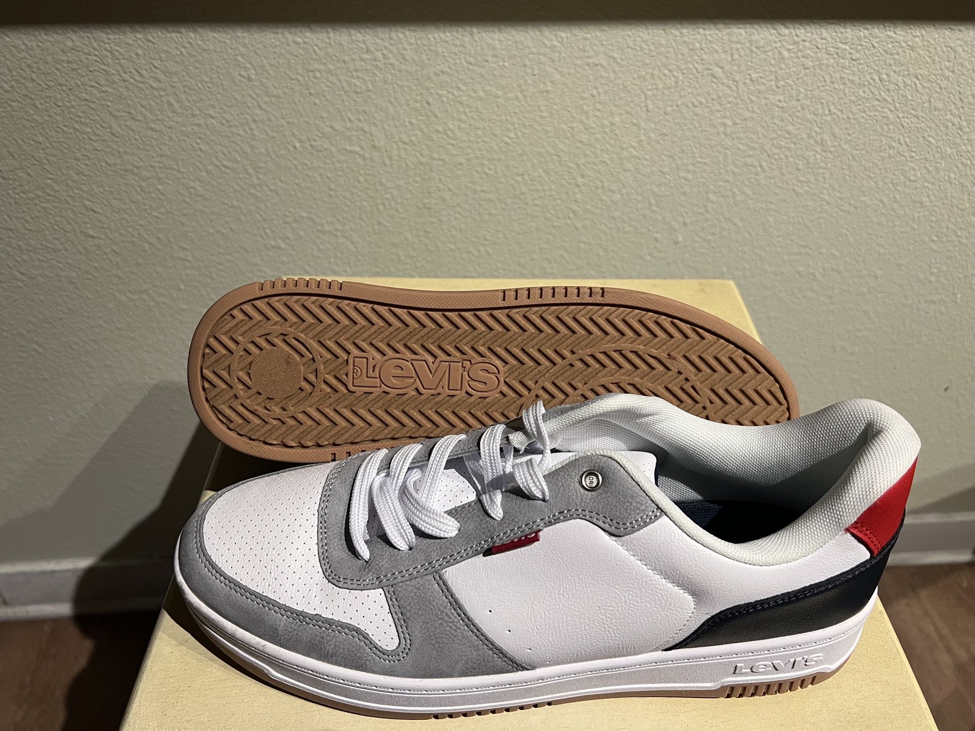 Levi's